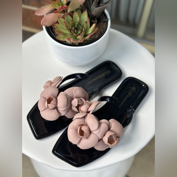 BCBGeneration Lulu Flip Flop SZ5 - Picture 1 of 9